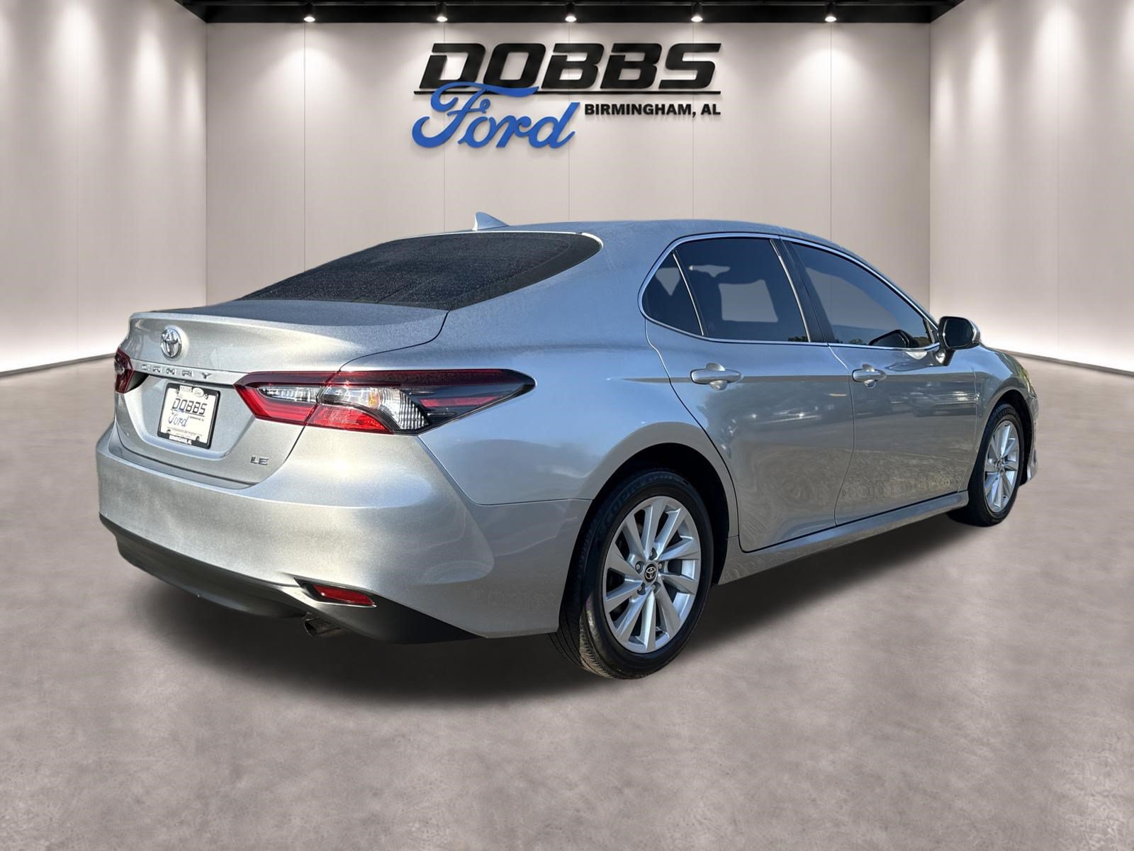 Used 2024 Toyota Camry LE FWD image 6