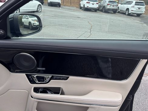 Used 2016 Jaguar XJ L Portfolio image 32