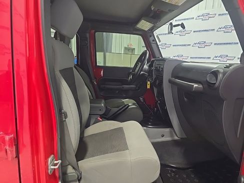 Used 2009 Jeep Wrangler X image 27