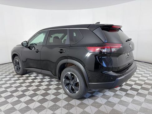 Used 2024 Nissan Rogue SV AWD/4WD image 5