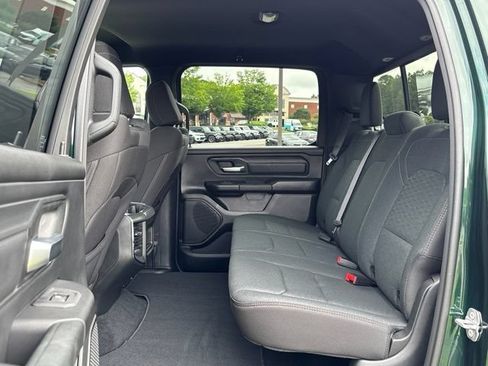 New 2026 RAM 1500 Express AWD/4WD image 23