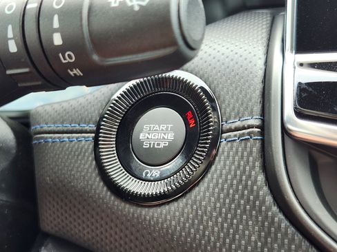 New 2026 Jeep Compass Latitude AWD/4WD image 19