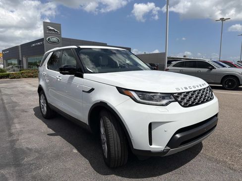 Used 2025 Land Rover Discovery S AWD/4WD image 5