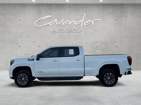 Used 2025 GMC Sierra 1500 AT4 w/ Technology Package AWD/4WD image 13