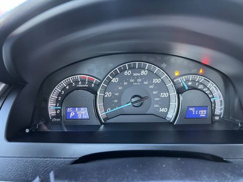 Used 2014 Toyota Camry SE FWD image 17