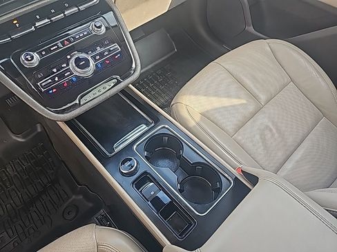 Used 2020 Lincoln Corsair Reserve w/ Elements Package image 19