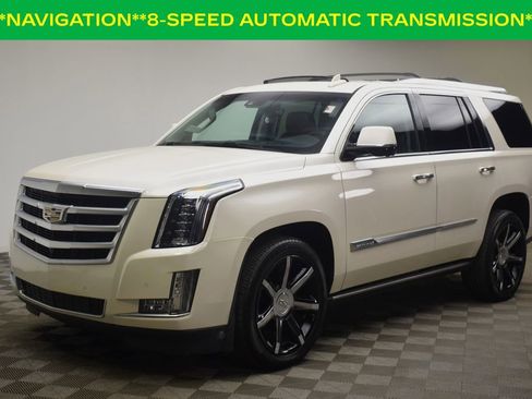 Used 2015 Cadillac Escalade Premium image 3