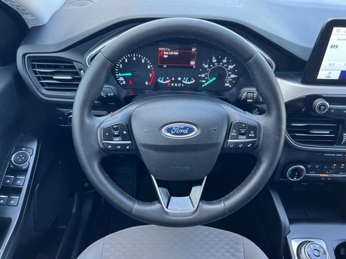 Used 2022 Ford Escape SE w/ SE Sport Appearance Package FWD image 16