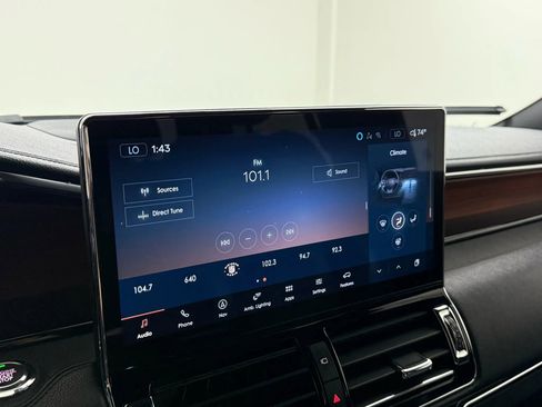 Used 2023 Lincoln Navigator L Standard Sport Utility 4D image 30