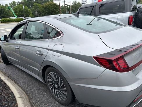 Used 2023 Hyundai Sonata Limited FWD image 17