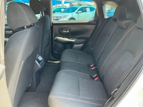 Used 2023 Honda HR-V Sport image 8