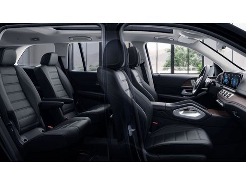 Used 2023 Mercedes-Benz GLS 580 4MATIC image 3