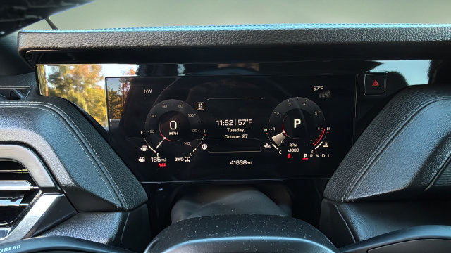 Used 2025 GMC Yukon Denali AWD/4WD image 13