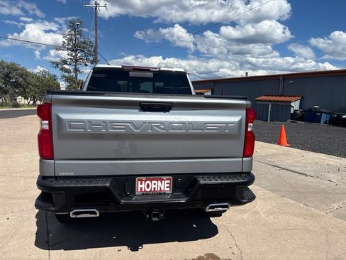 Used 2025 Chevrolet Silverado 1500 LT Trail Boss w/ Convenience Package II AWD/4WD image 6