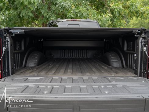 Used 2025 Ford F250 Platinum w/ Platinum Plus Package AWD/4WD image 35