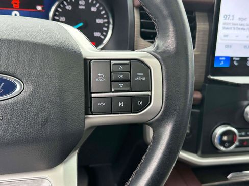 Used 2024 Ford Expedition Limited image 21