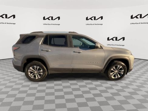 Used 2025 Chevrolet Equinox LT w/ Convenience Package II image 9