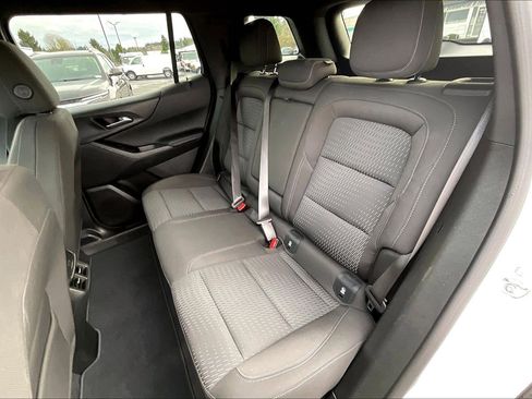 Used 2025 Chevrolet Equinox LT image 23