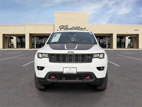 Used 2020 Jeep Grand Cherokee Trailhawk image 2