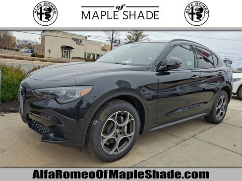 New 2025 Alfa Romeo Stelvio Sprint w/ Convenience Package image 1