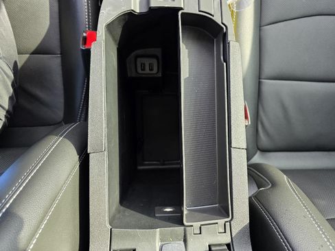 Used 2024 GMC Terrain SLT w/ Elevation Edition FWD image 26