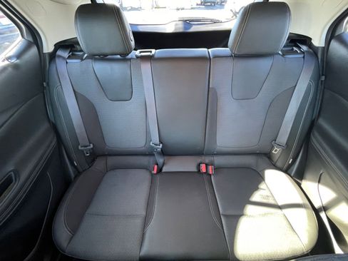 Used 2025 Buick Encore GX Preferred image 38