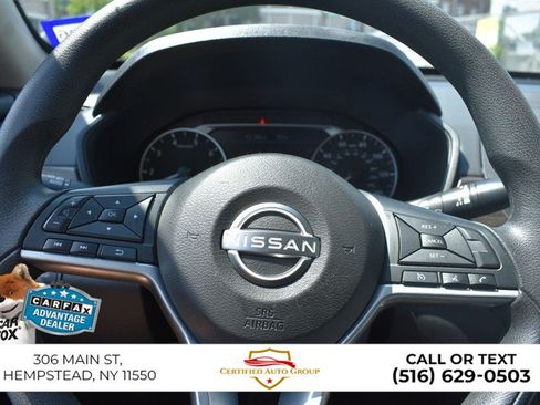 Used 2025 Nissan Altima 2.5 SV FWD image 14