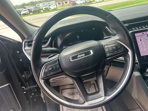 Used 2022 Jeep Grand Cherokee Limited AWD/4WD image 21