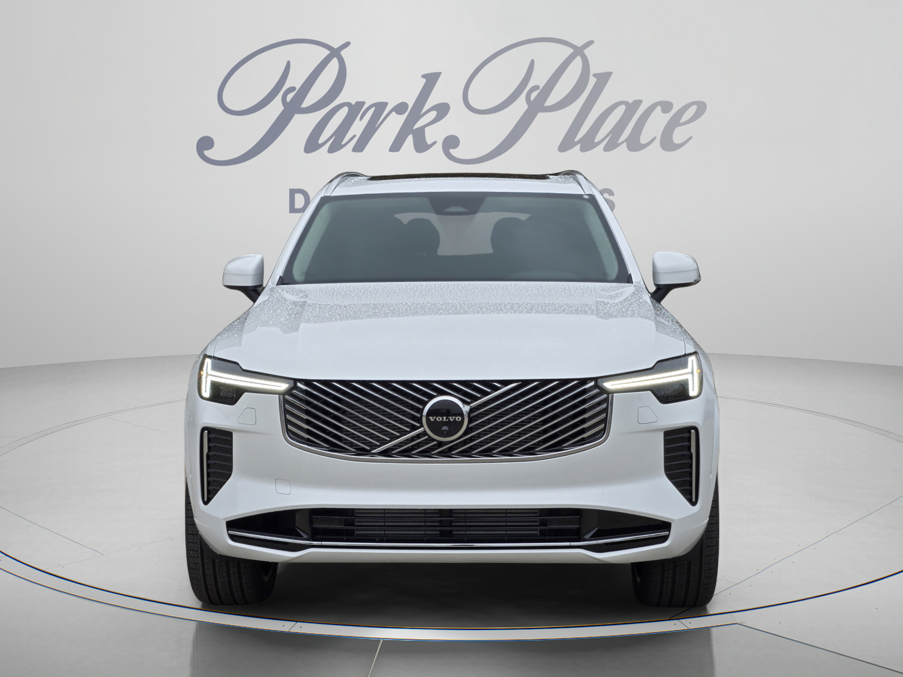 New 2026 Volvo XC90 T8 Plus w/ Protection Package Premier AWD/4WD image 9