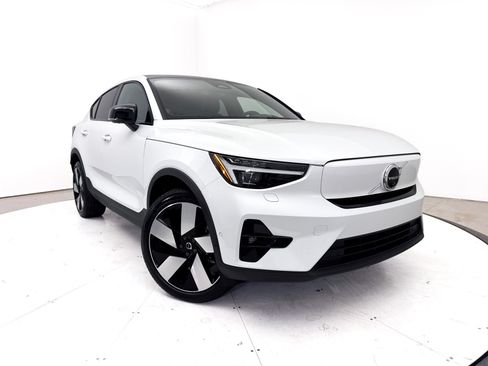 Used 2023 Volvo C40 P8 Recharge Ultimate AWD/4WD image 1