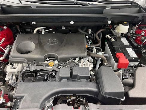 Used 2025 Toyota RAV4 XLE AWD/4WD image 13