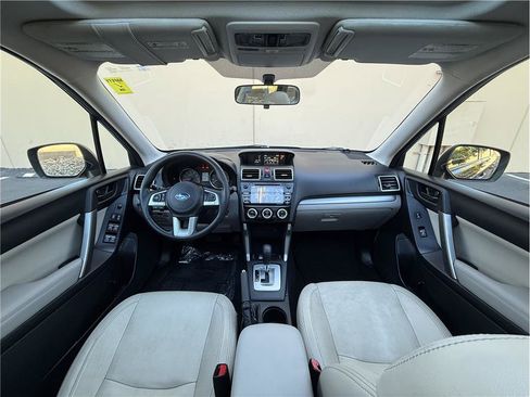 Used 2017 Subaru Forester 2.5i Premium w/ All-Weather Package AWD/4WD image 8