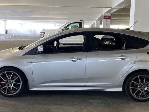 Used 2014 Ford Focus ST w/ Equipment Group 202A FWD image 7