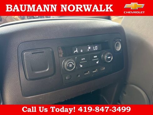 Used 2017 GMC Yukon XL Denali w/ Open Road Package AWD/4WD image 33