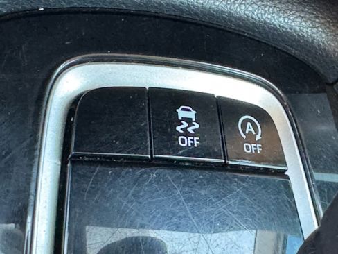 Used 2022 Toyota Corolla Cross LE image 25