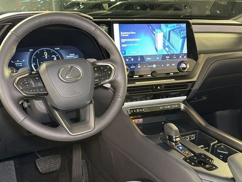 Used 2025 Lexus TX 350 AWD w/ Technology Package image 19