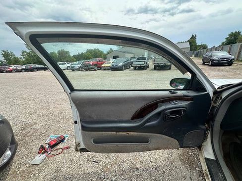 Used 1995 Chevrolet Monte Carlo LS FWD image 22