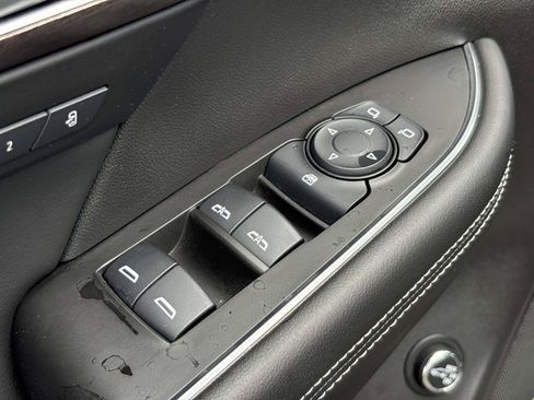 Used 2021 Buick Envision Avenir w/ Technology Package II AWD/4WD image 13