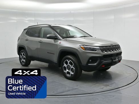 Used 2022 Jeep Compass Trailhawk w/ Trailhawk Elite Group image 1
