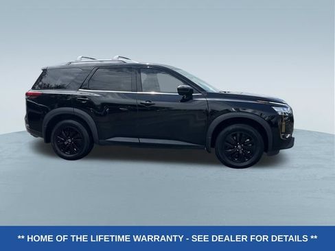 Used 2024 Nissan Pathfinder SL FWD image 2