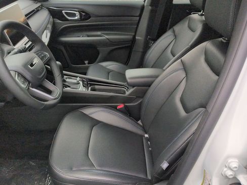 New 2026 Jeep Compass Limited image 10