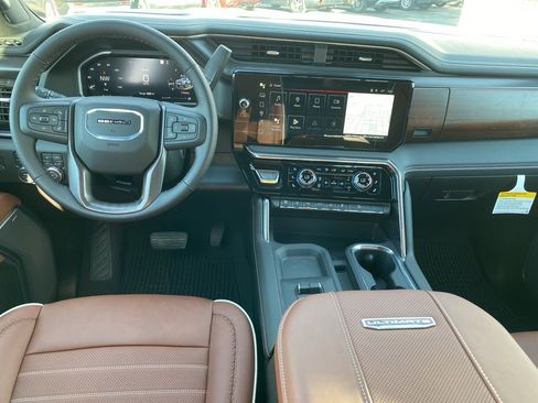 New 2026 GMC Sierra 2500 Denali Ultimate image 4