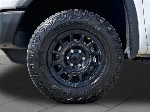 Used 2024 GMC Sierra 1500 AT4X w/ AT4X AEV Edition AWD/4WD image 20