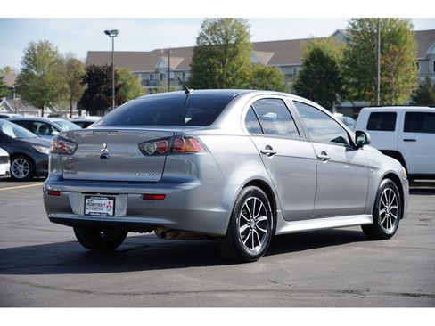 Used 2017 Mitsubishi Lancer ES image 3