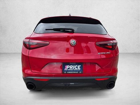 Used 2023 Alfa Romeo Stelvio Sprint RWD image 5