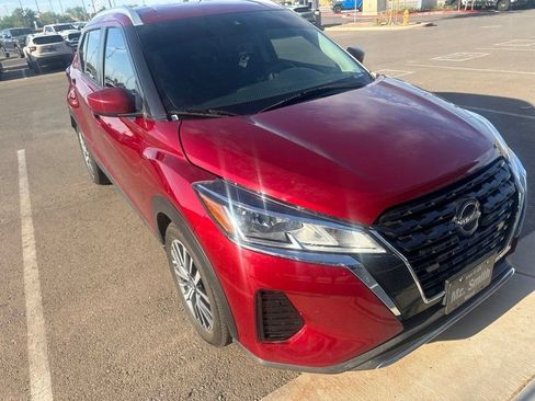 Used 2024 Nissan Kicks SV FWD image 4