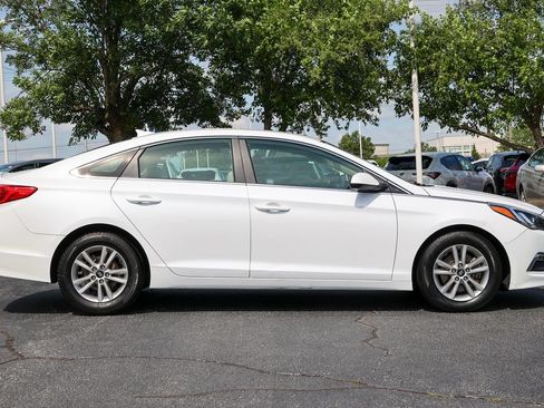 Used 2015 Hyundai Sonata SE w/ Option Group 09 FWD image 24