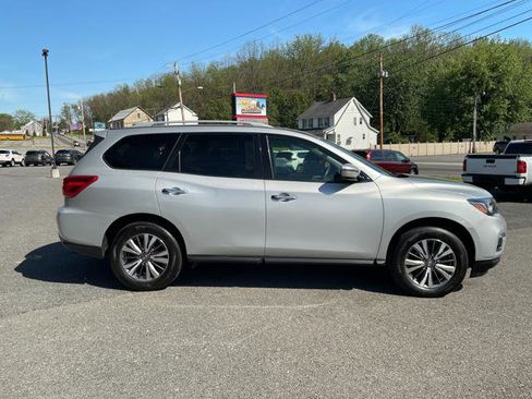 Used 2019 Nissan Pathfinder S AWD/4WD image 10