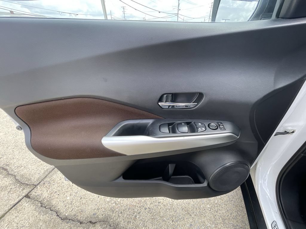 Used 2020 Nissan Kicks SR FWD image 21