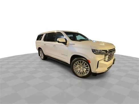 Certified 2024 Chevrolet Suburban High Country image 2